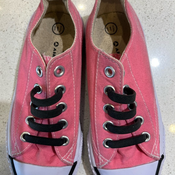 Kids Airwalk pink sneakers, size 11 1/2 - Picture 4 of 7
